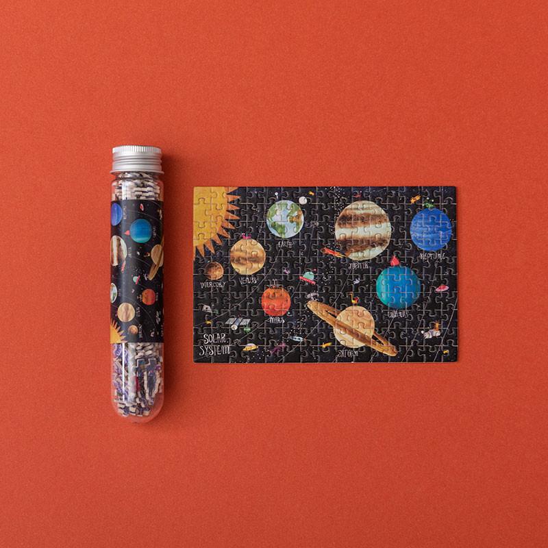 Micropuzzle DISCOVER THE PLANETS - 150 pièces