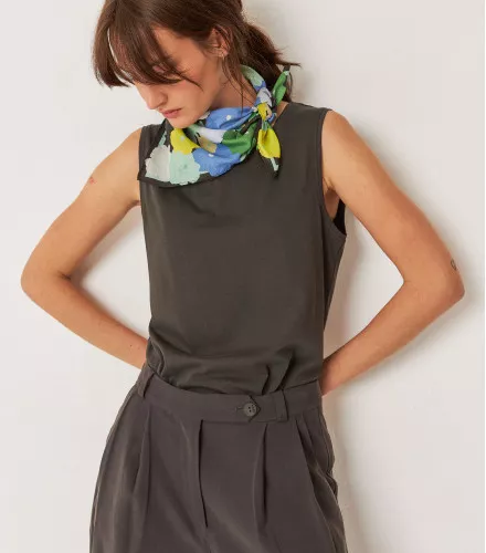 Petit foulard LILI-GOTS motif fleurs bleu vert jaune