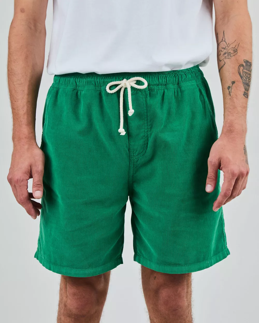 Short Homme en velours milleraies fin vert