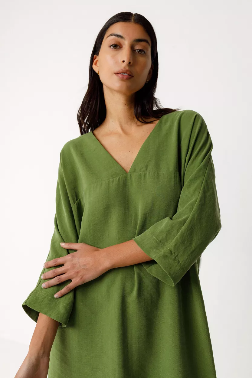 Robe NIKOLE vert avocat – vue 3