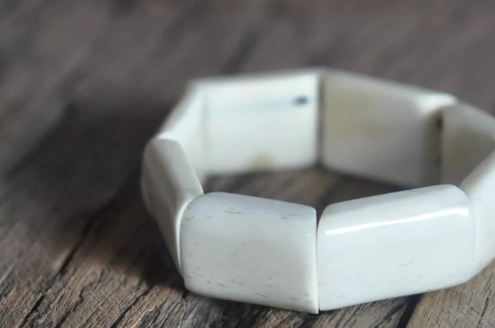 Bracelet en os de zébu – vue 2