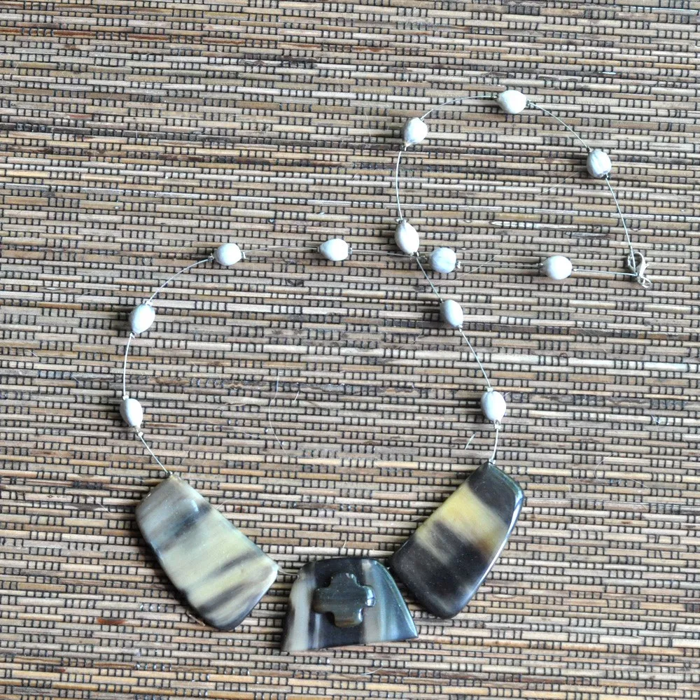 Collier VOKOVOKO – vue 2