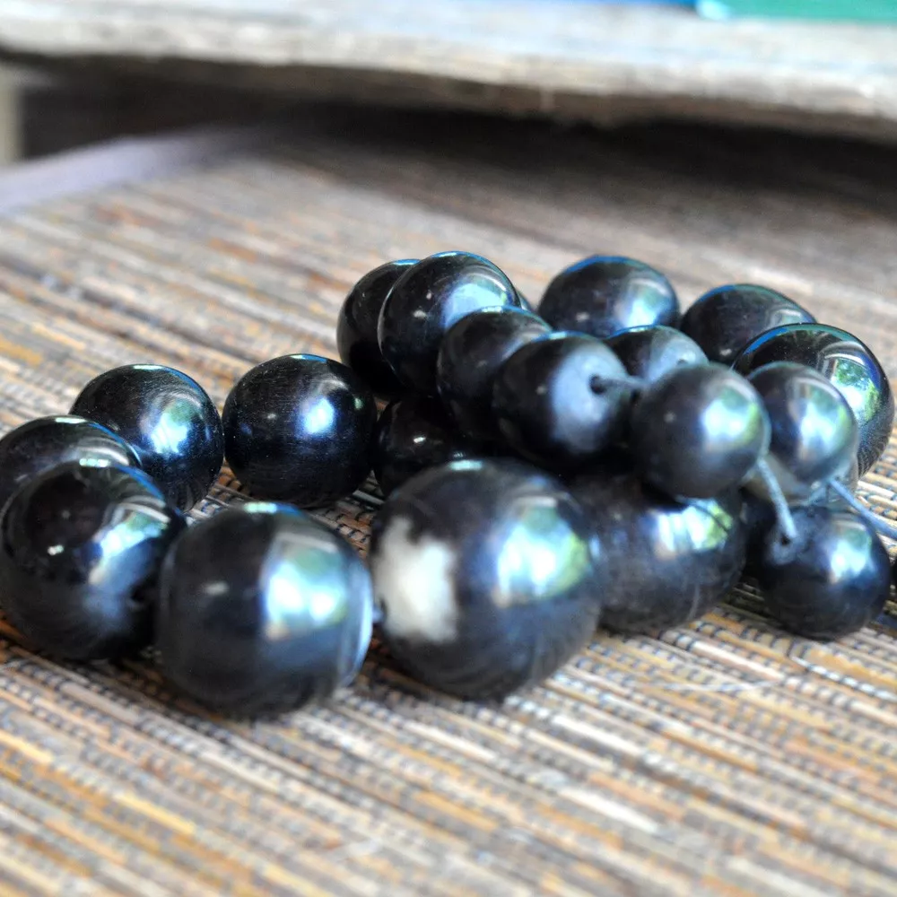 Grand collier MAHERY noir