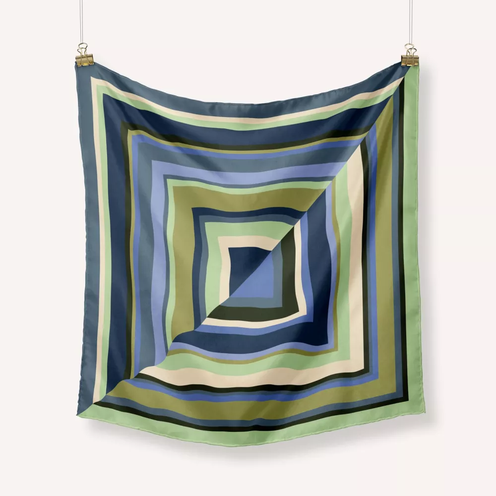 Petit foulard OKA-GOTS rayures vertes et bleues – vue 3