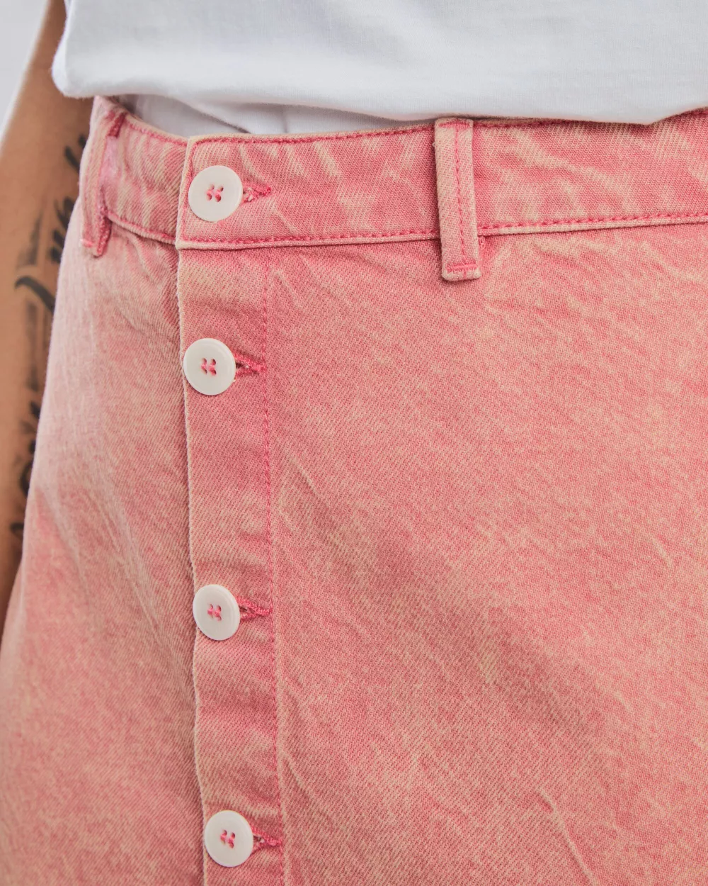 Jupe courte denim délavé rose – vue 4