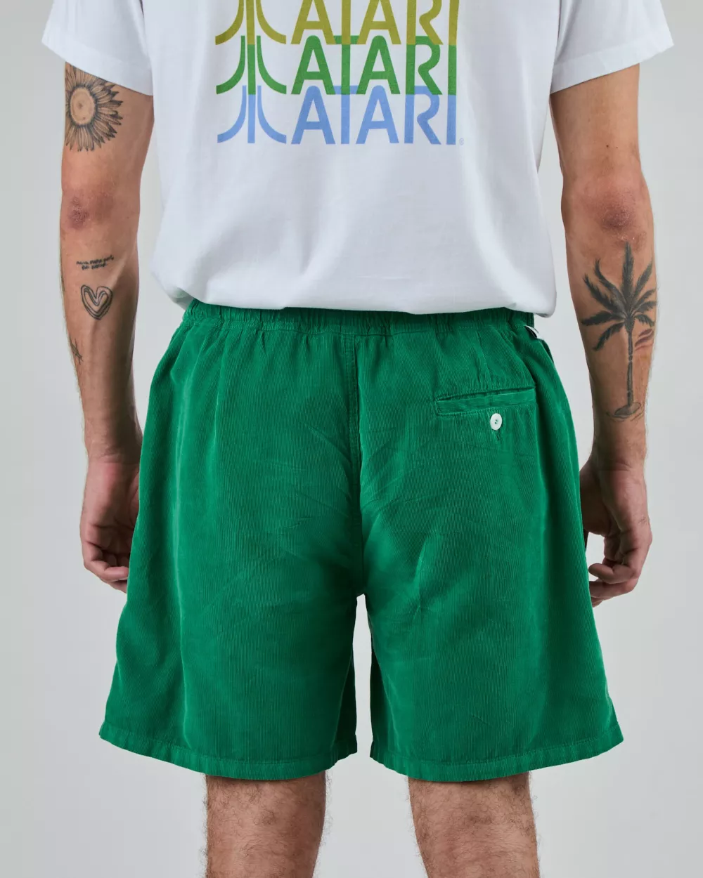 Short Homme en velours milleraies fin vert – vue 4