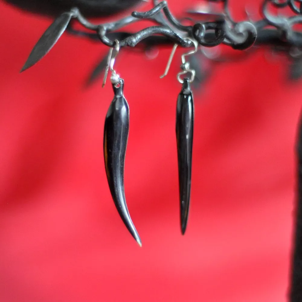 Boucles d'oreilles piments noires